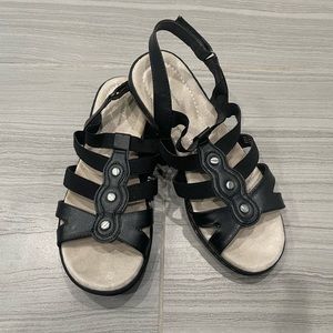 🦋 Croft & Barrow Sandals